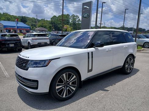 Used 2023 Land Rover Range Rover SE AWD/4WD image 1
