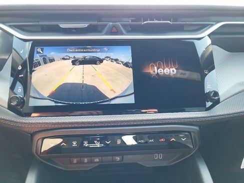 New 2026 Jeep Cherokee Laredo image 12