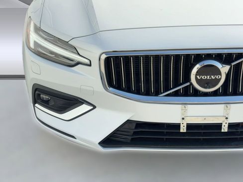 Used 2026 Volvo XC40 B5 Plus w/ Protection Package Premier AWD/4WD image 10