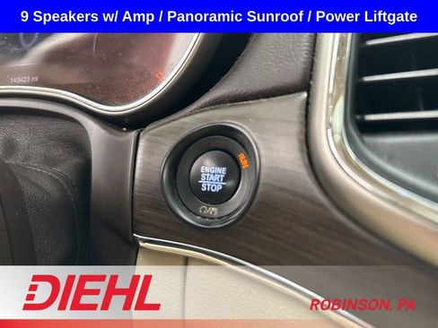 Used 2017 Jeep Grand Cherokee Overland AWD/4WD image 28