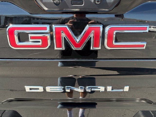 Used 2025 GMC Sierra 3500 Denali w/ Denali Reserve Package AWD/4WD image 7