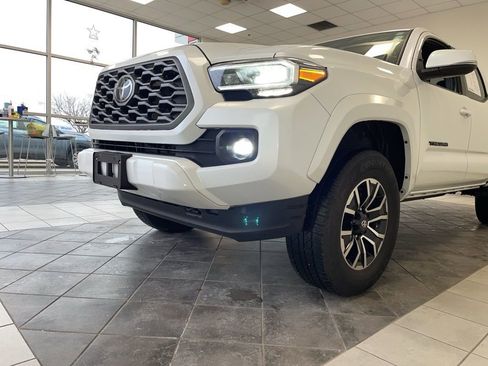 Used 2023 Toyota Tacoma TRD Sport image 15