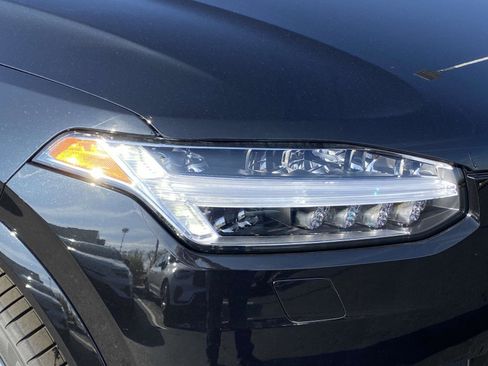 New 2025 Volvo XC90 B6 Ultra w/ Lounge Package image 4