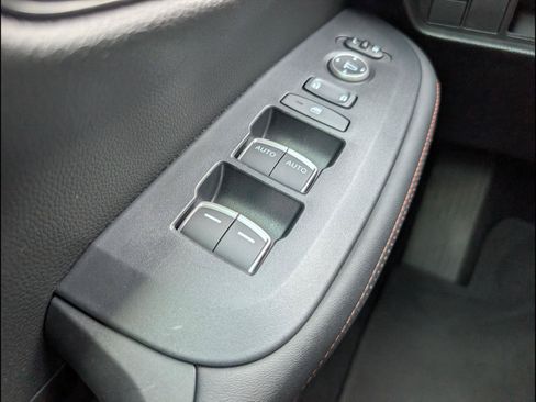 Certified 2025 Honda HR-V Sport image 17