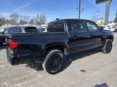 Used 2022 Toyota Tacoma SR5 image 3