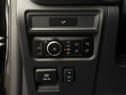 Used 2026 Ford F150 Lariat AWD/4WD image 29