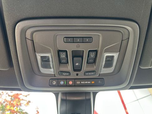 Used 2022 Chevrolet Silverado 2500 LTZ w/ Z71 Chrome Sport Edition AWD/4WD image 39