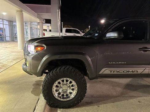 Used 2019 Toyota Tacoma SR5 image 4