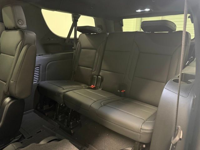 New 2026 GMC Yukon XL Denali w/ Sun & Power Step Package RWD image 15