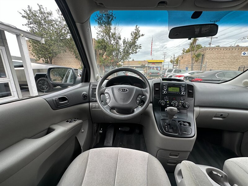 Used 2012 Kia Sedona LX FWD image 16