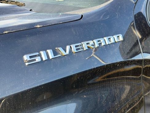 Used 2020 Chevrolet Silverado 1500 Custom w/ Custom Value Package RWD image 10