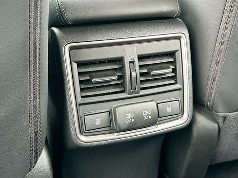 Used 2024 Subaru Forester Touring image 27