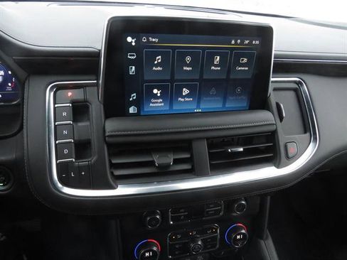 Used 2024 Chevrolet Suburban Z71 image 20