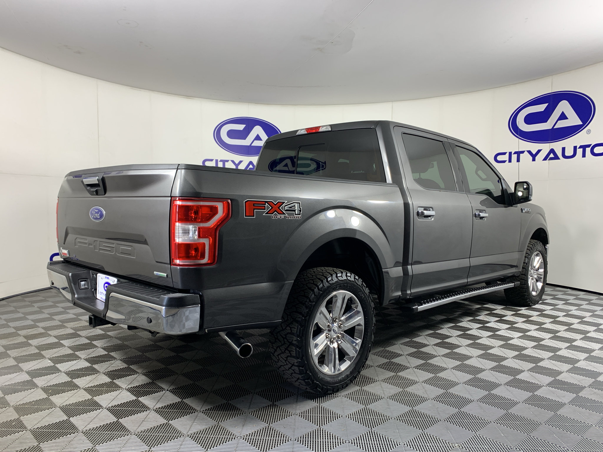 Used 2020 Ford F150 XLT w/ Equipment Group 302A Luxury AWD/4WD image 3