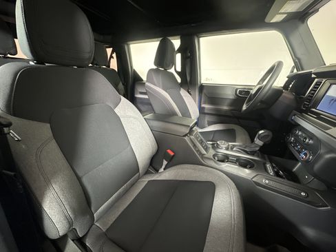 Used 2023 Ford Bronco Base image 26