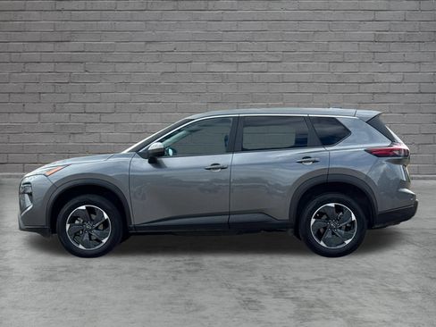 Used 2024 Nissan Rogue SV AWD/4WD image 6