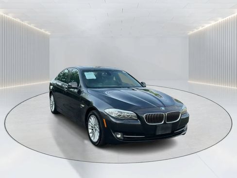 Used 2011 BMW 535i xDrive Sedan AWD/4WD image 3