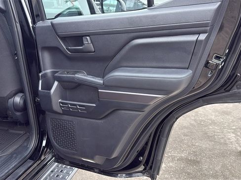 Used 2025 Toyota 4Runner SR5 image 28