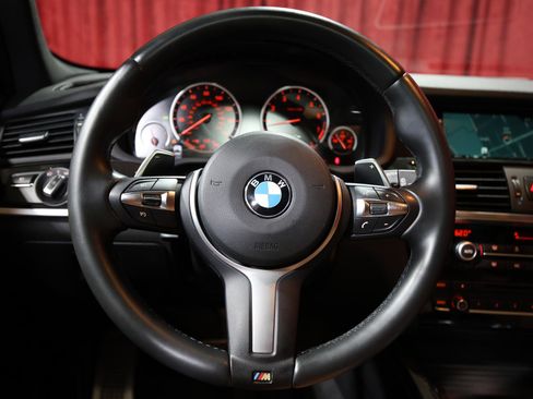 Used 2017 BMW X3 sDrive28i image 16