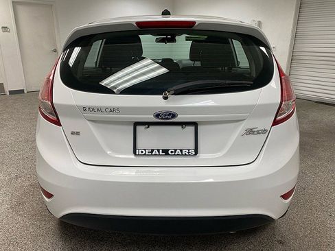 Used 2017 Ford Fiesta SE image 6