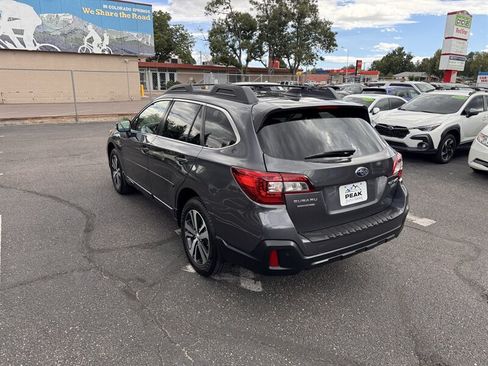 Used 2018 Subaru Outback 3.6R Limited AWD/4WD image 5