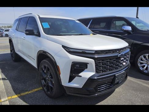 Used 2024 Chevrolet Traverse RS FWD image 4
