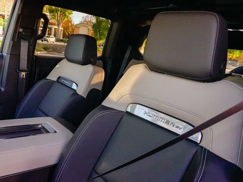 Used 2026 GMC Hummer EV SUV AWD/4WD image 17