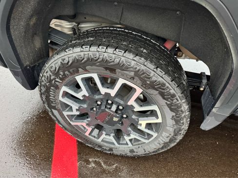 Used 2024 GMC Sierra 2500 Denali w/ Denali Reserve Package AWD/4WD image 7