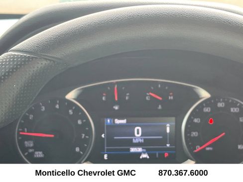 Certified 2024 GMC Terrain SLE w/ Driver Convenience Package FWD image 14