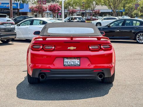Used 2020 Chevrolet Camaro LT RWD image 3