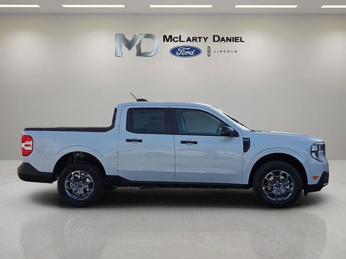 New 2026 Ford Maverick XLT w/ XLT Luxury Package FWD image 6