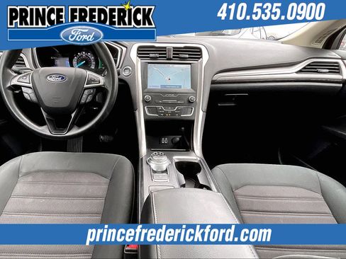 Used 2020 Ford Fusion SE image 14