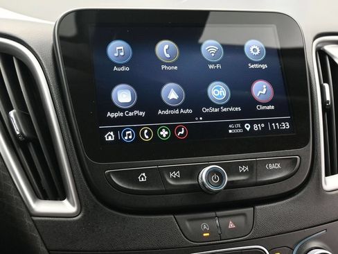 Used 2025 Chevrolet Malibu LT FWD image 19