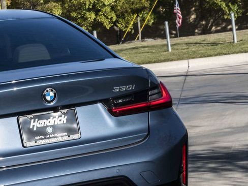 Used 2026 BMW 330i Sedan w/ M Sport Package RWD image 6