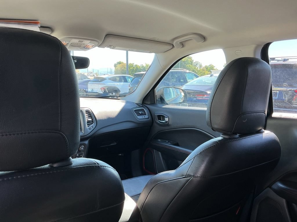 Used 2020 Jeep Compass Trailhawk AWD/4WD image 24