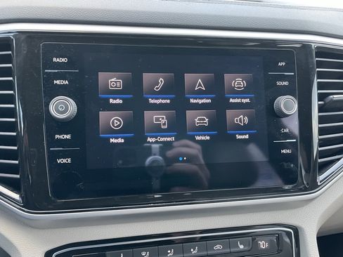 Used 2022 Volkswagen Atlas SE image 16