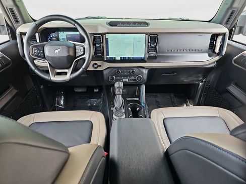 Used 2023 Ford Bronco Wildtrak AWD/4WD image 18