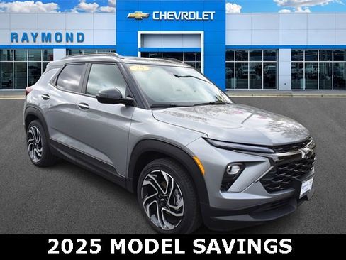 New 2025 Chevrolet TrailBlazer RS w/ Convenience Package image 1