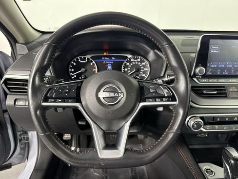 Used 2024 Nissan Altima 2.5 SR FWD image 11