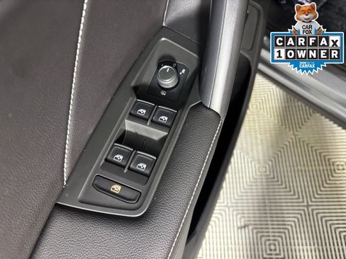 Used 2024 Volkswagen Tiguan SE image 13