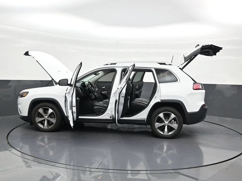 Used 2020 Jeep Cherokee Limited FWD image 33