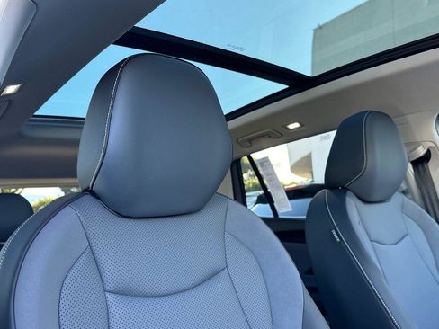 New 2026 Volkswagen Tiguan SE image 16