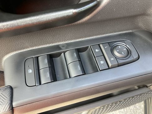 Certified 2026 Toyota Tacoma SR5 image 15