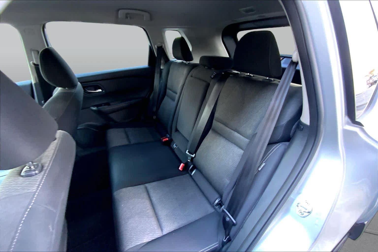 Used 2024 Nissan Rogue SV FWD image 19