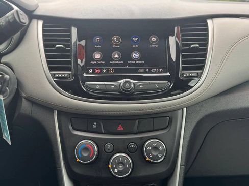 Used 2021 Chevrolet Trax LT FWD image 23