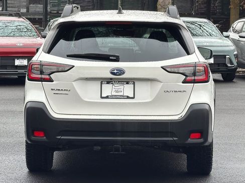 Used 2024 Subaru Outback Premium image 5