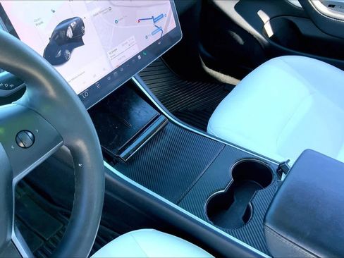 Used 2020 Tesla Model 3 Standard Range Plus image 16