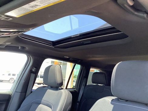 Used 2024 Jeep Grand Cherokee Laredo X w/ Trailer Tow Package image 20