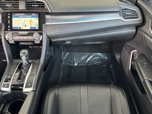 Used 2016 Honda Civic Touring image 30