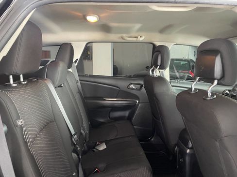 Used 2020 Dodge Journey SE w/ Blacktop Package image 26